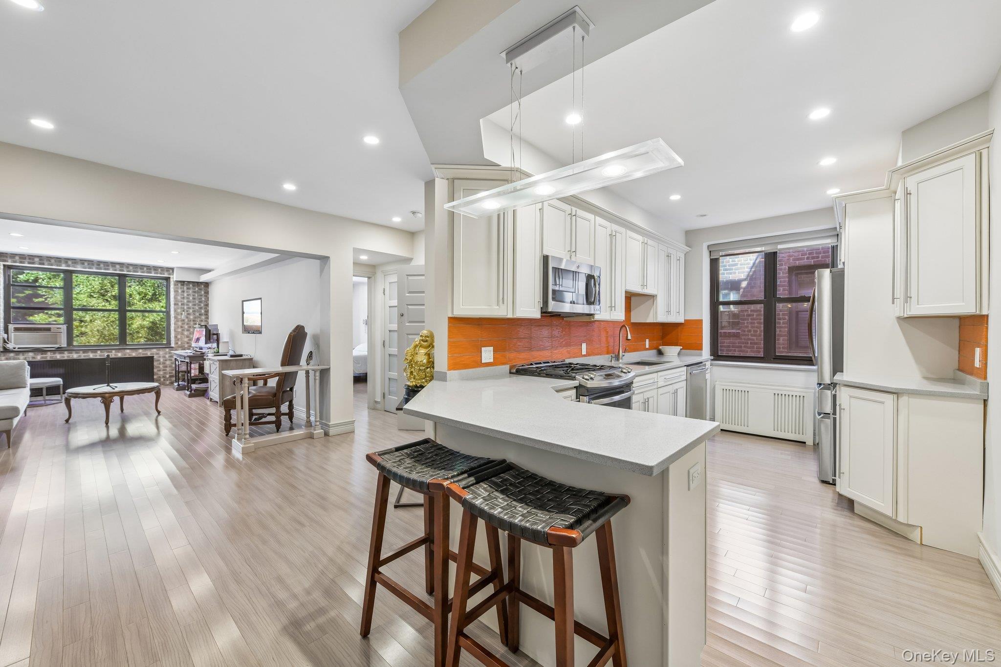 1 Town House Place 2l Property Photo 5