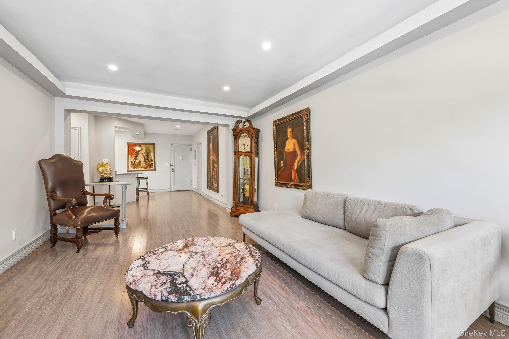 1 Town House Place 2l Property Photo 6