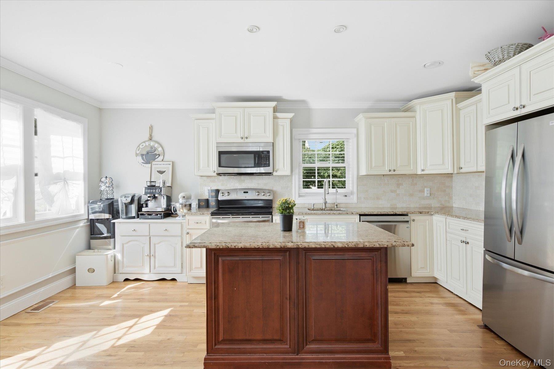 6 Hawk Road Property Photo 3