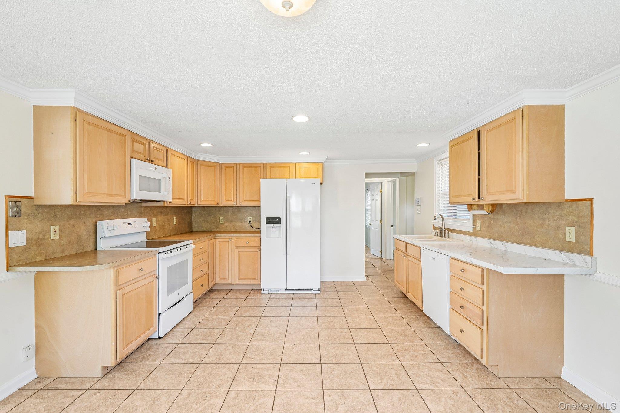 36 Route 17k Property Photo 4