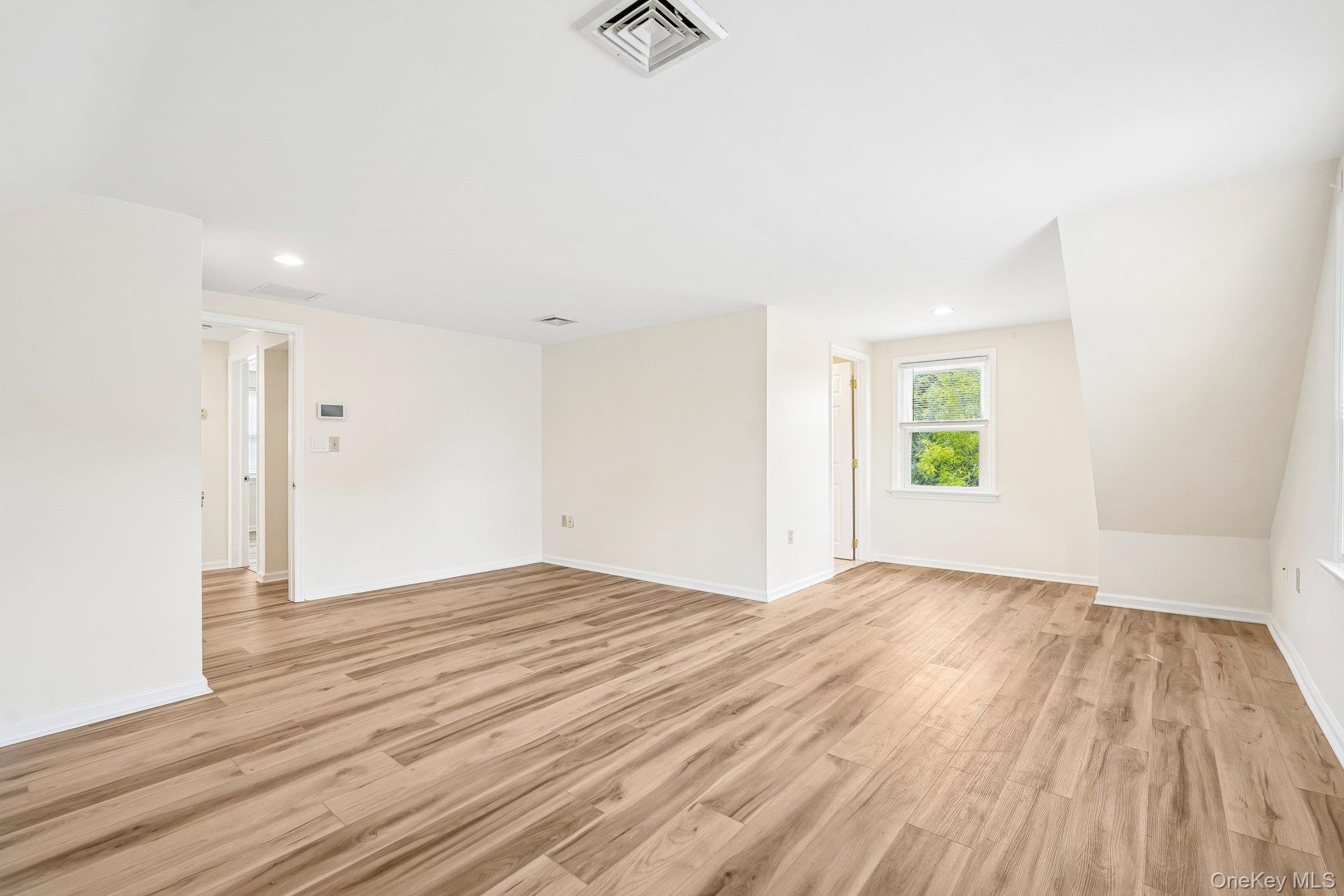 36 Route 17k Property Photo 16
