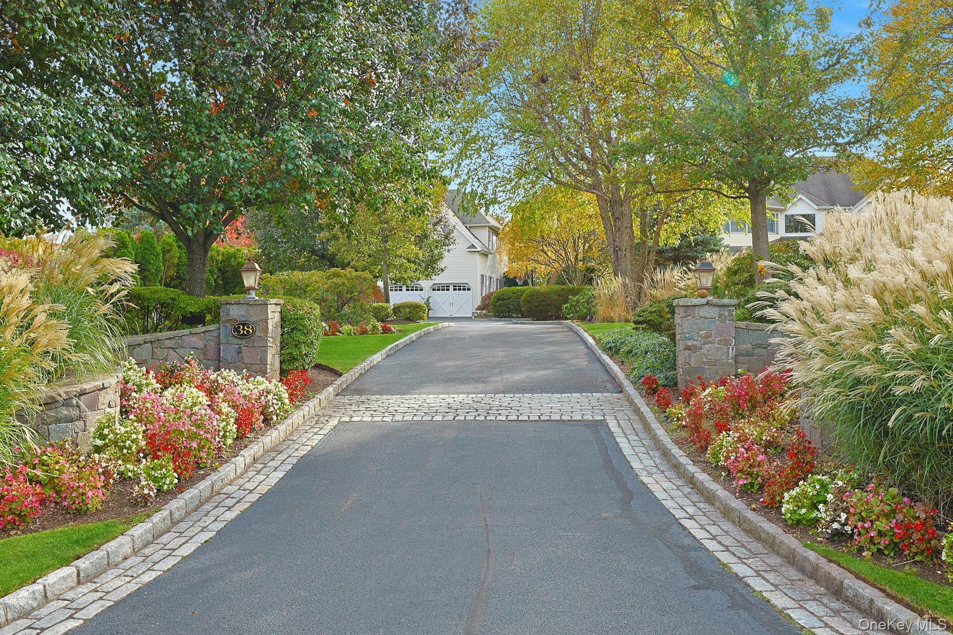38 Shorn Drive Property Photo 2