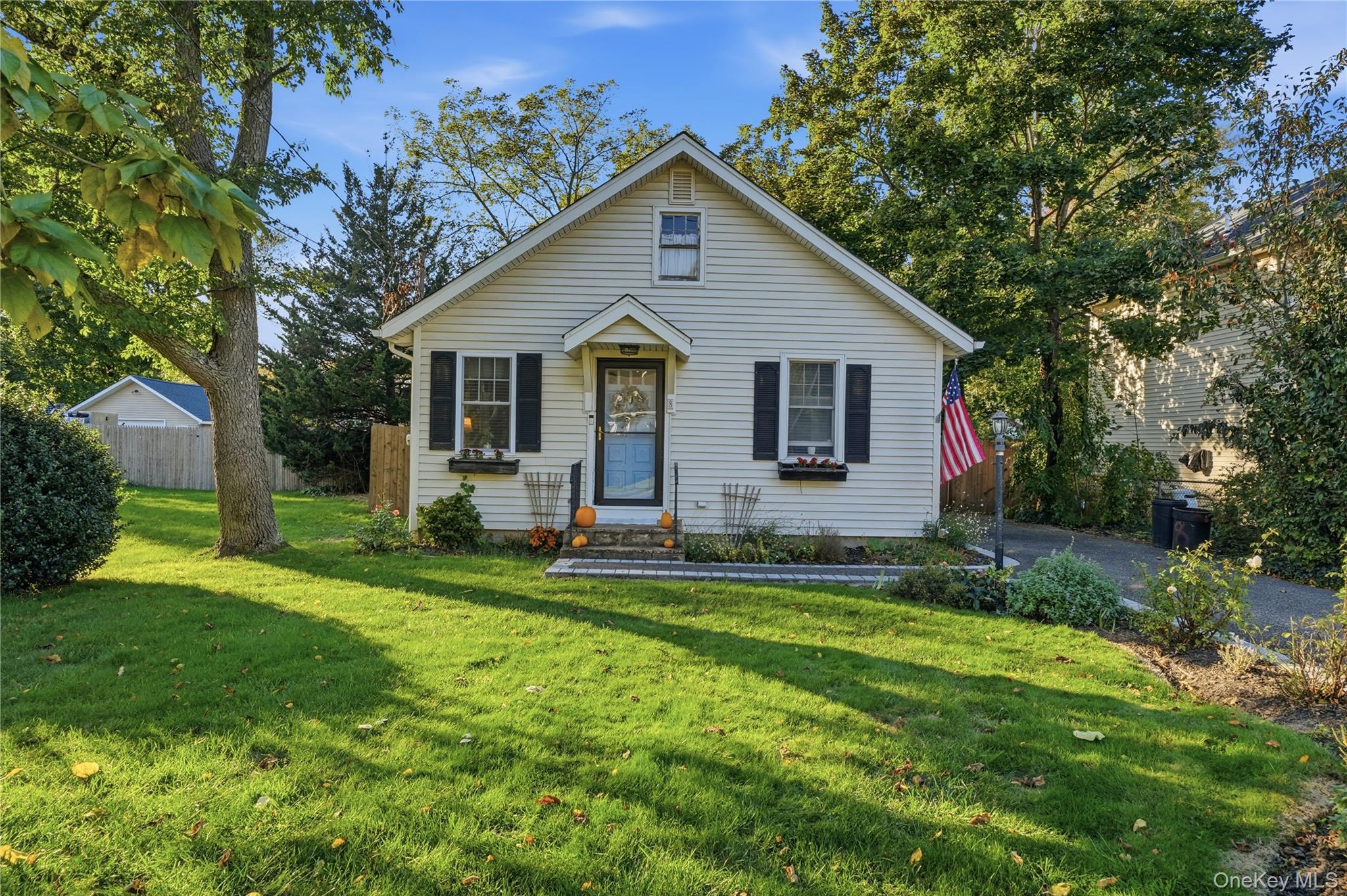 8 South Avenue Property Photo 1