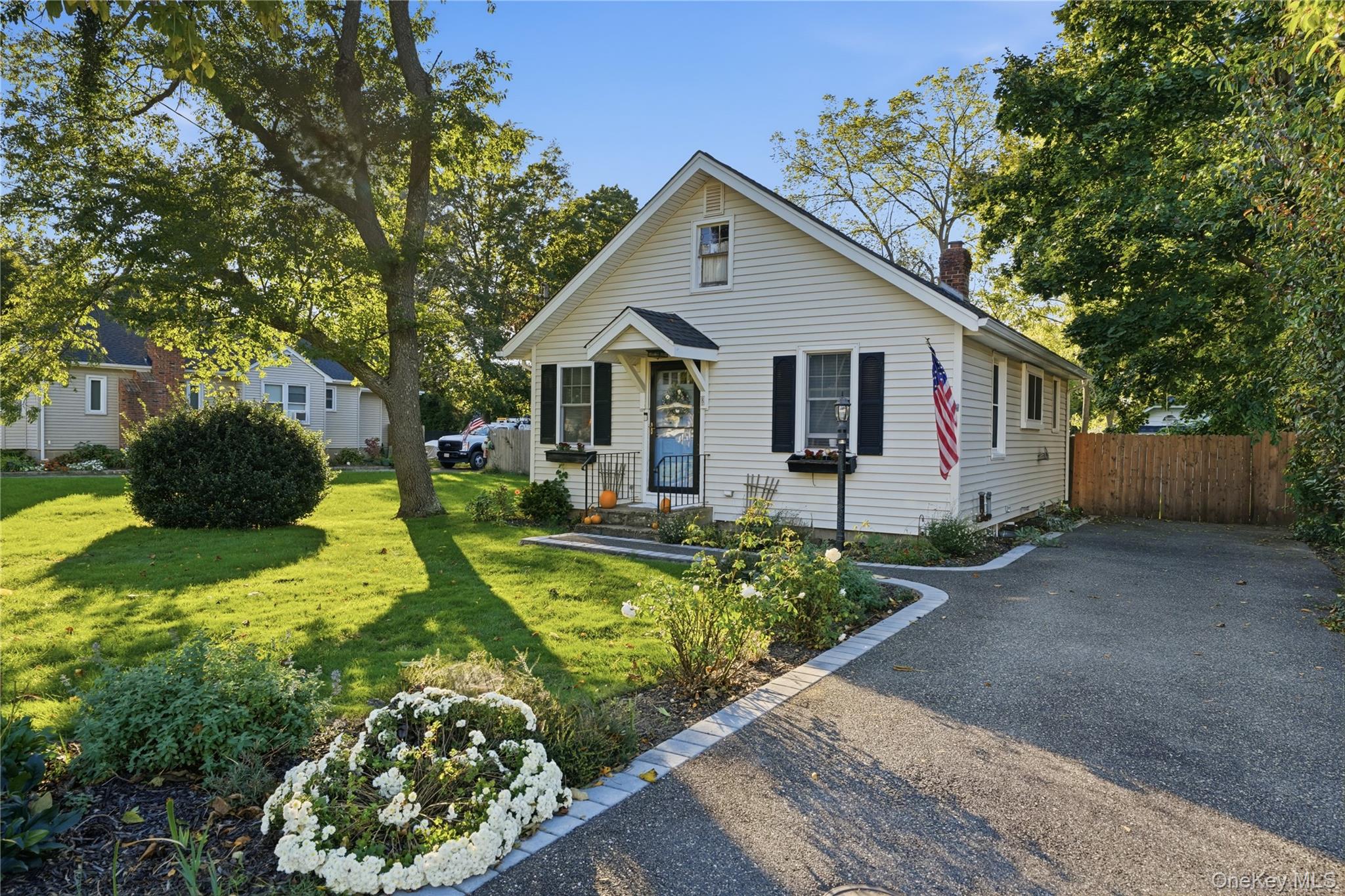 8 South Avenue Property Photo 2
