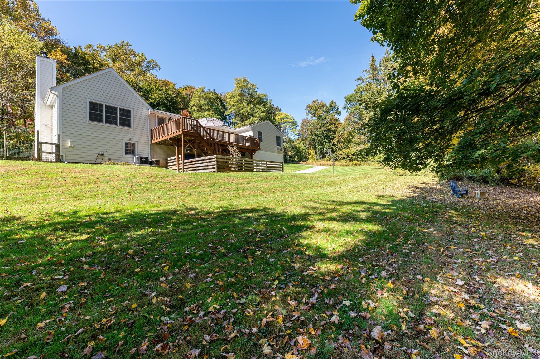 611 Birdsall Drive Property Photo 3