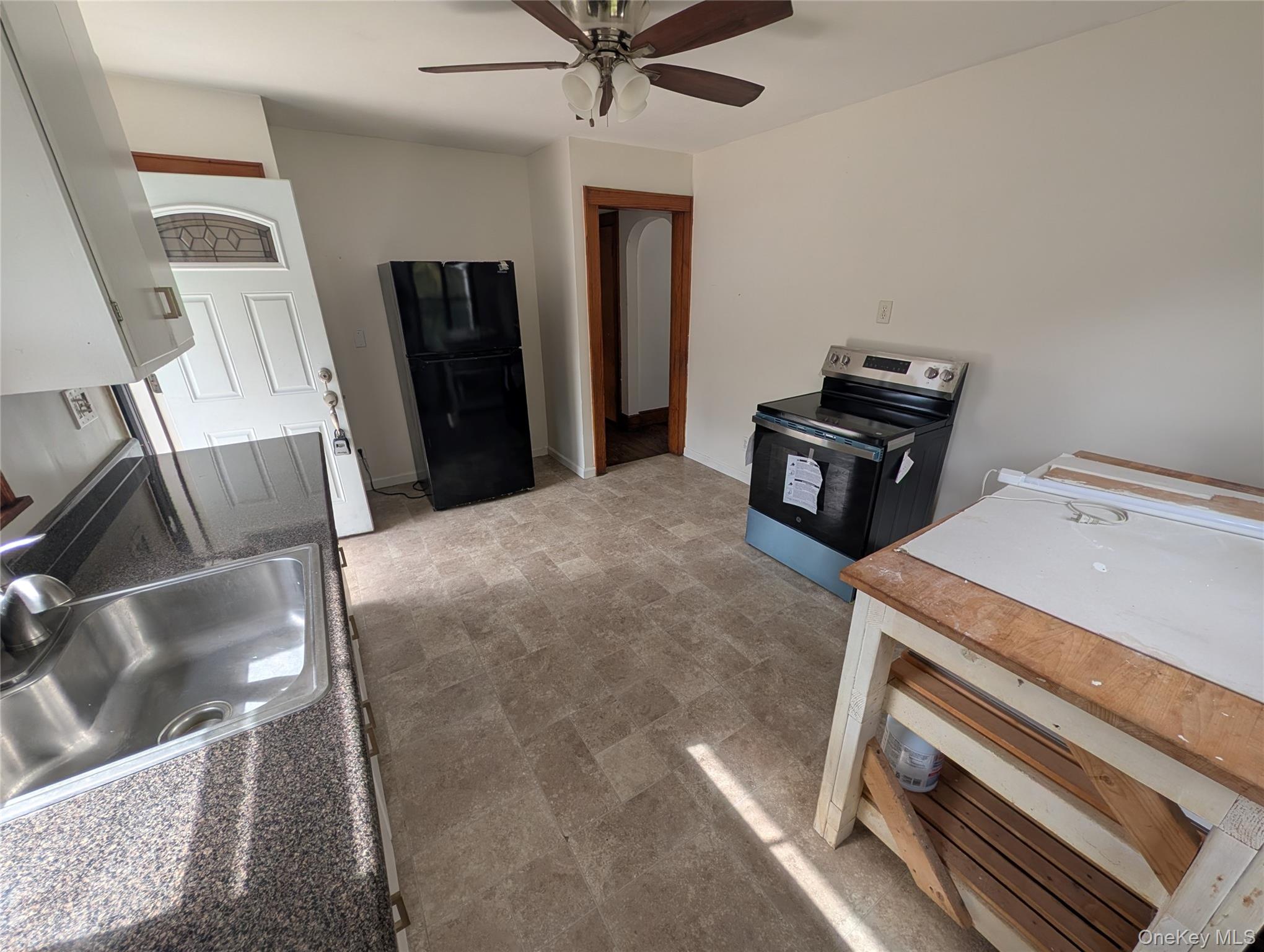106 Depuyster Avenue Property Photo 3