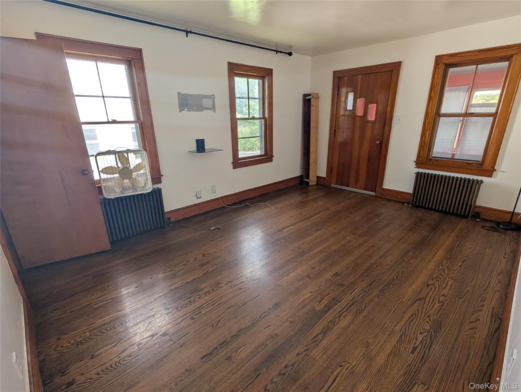 106 Depuyster Avenue Property Photo 5