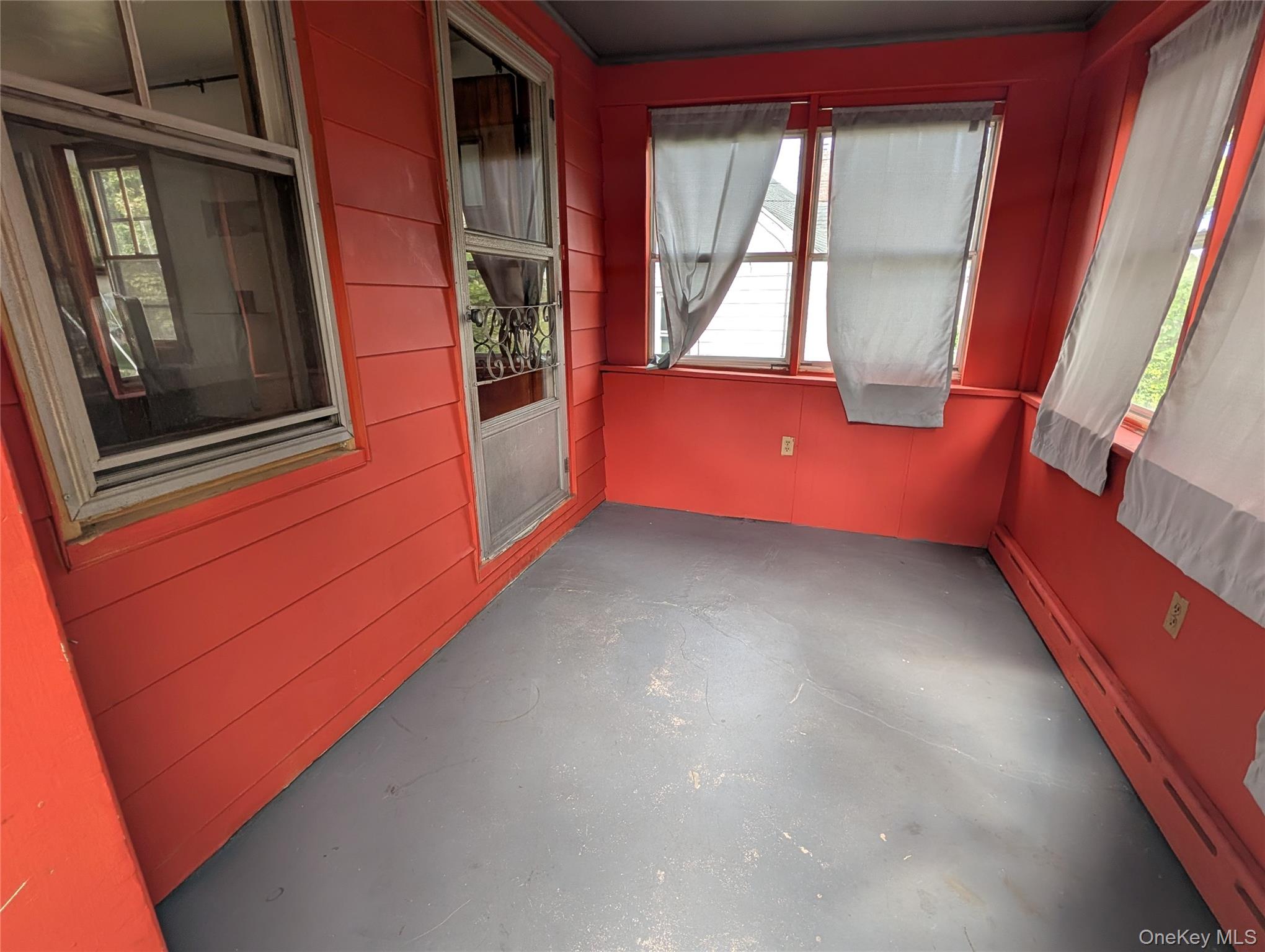 106 Depuyster Avenue Property Photo 12