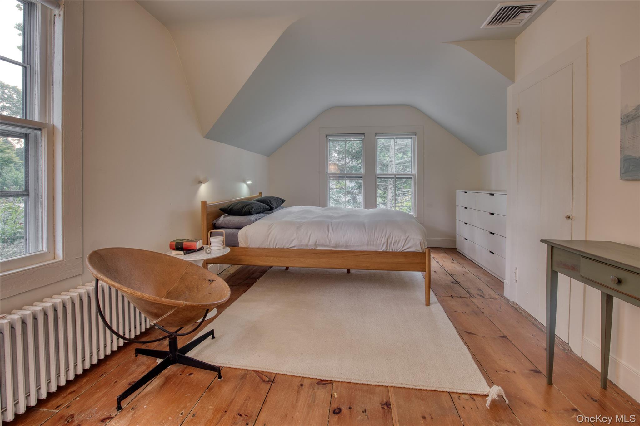 1405 Village Lane Property Photo 12