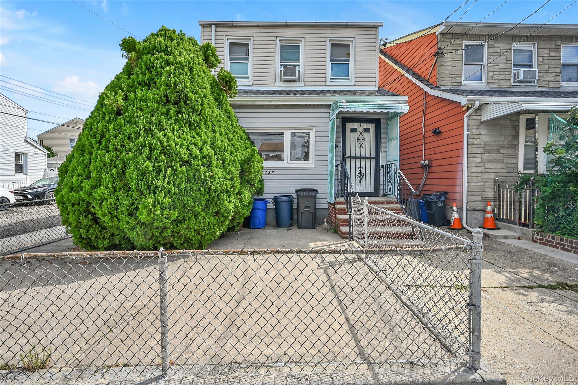 5327 70th Street Property Photo 1