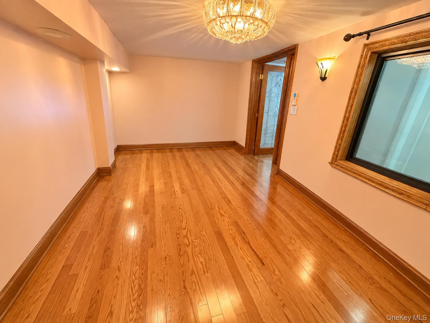 9122 Sutter Avenue Property Photo 2