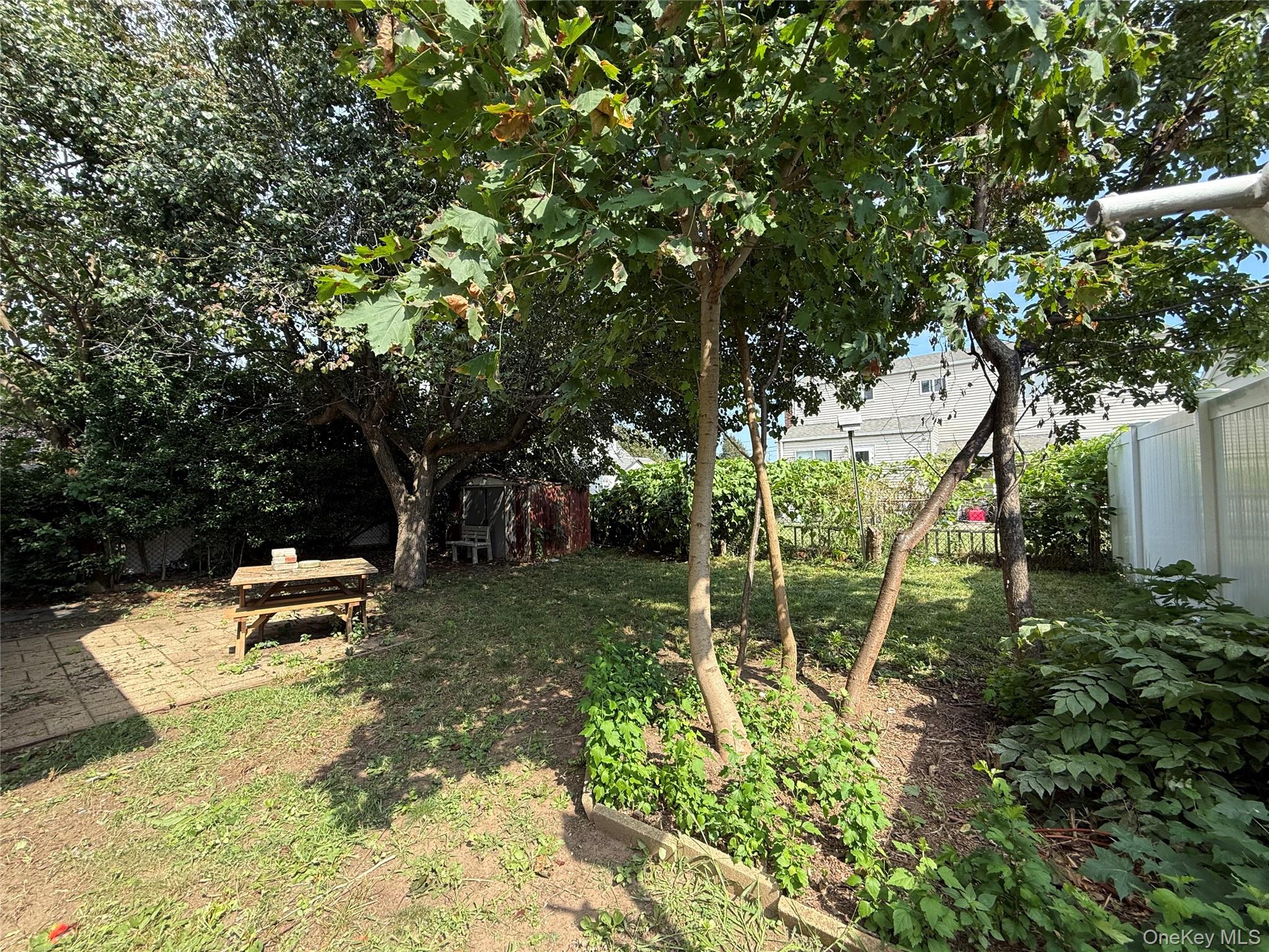 260 8th Street Property Photo 3