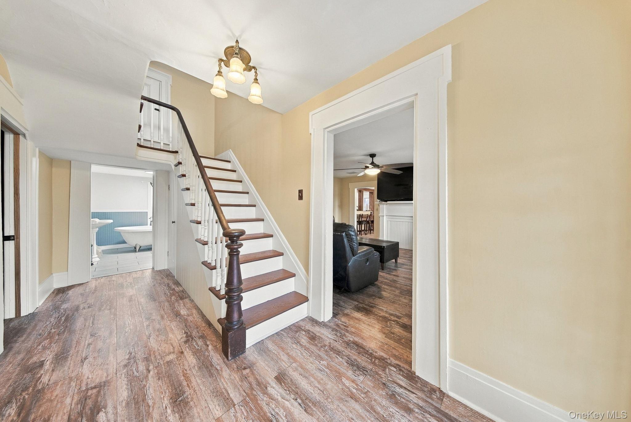 1053 Burlingham Road Property Photo 9