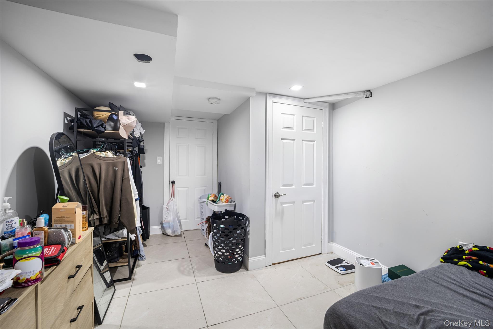 8 Rolling Street Property Photo 4