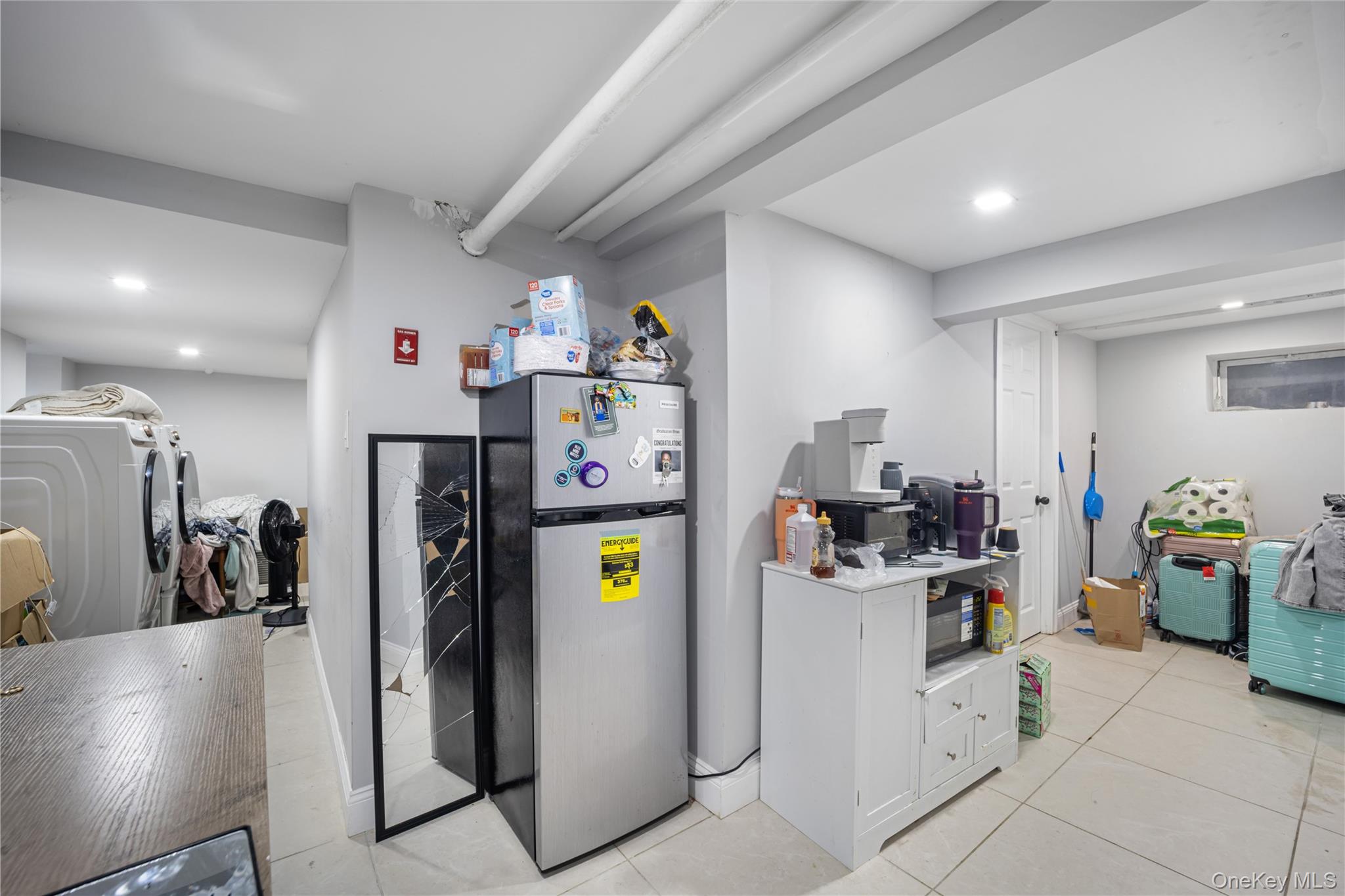 8 Rolling Street Property Photo 5