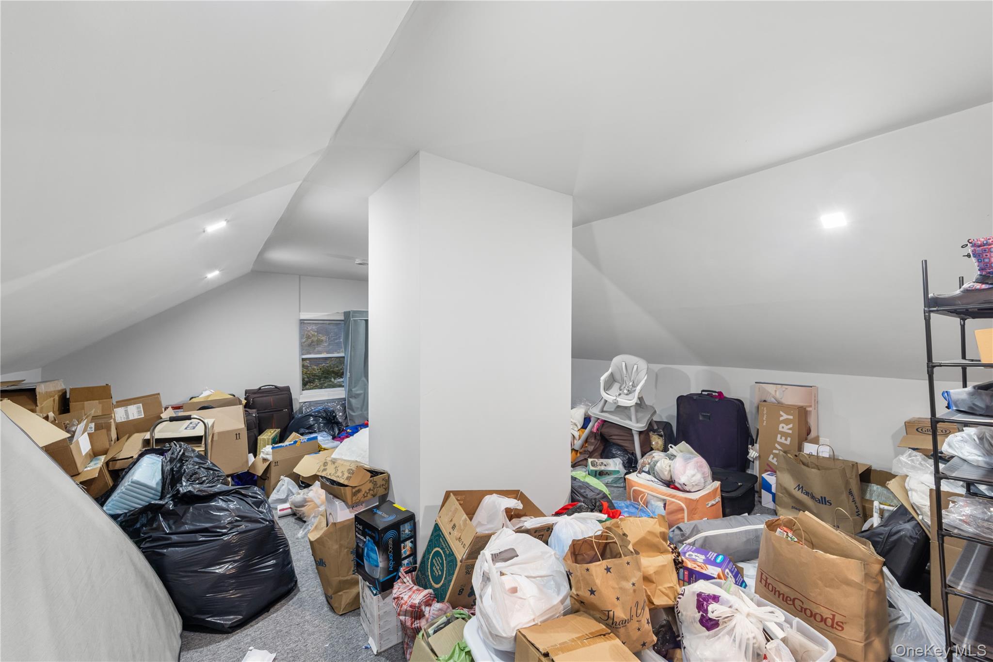 8 Rolling Street Property Photo 13