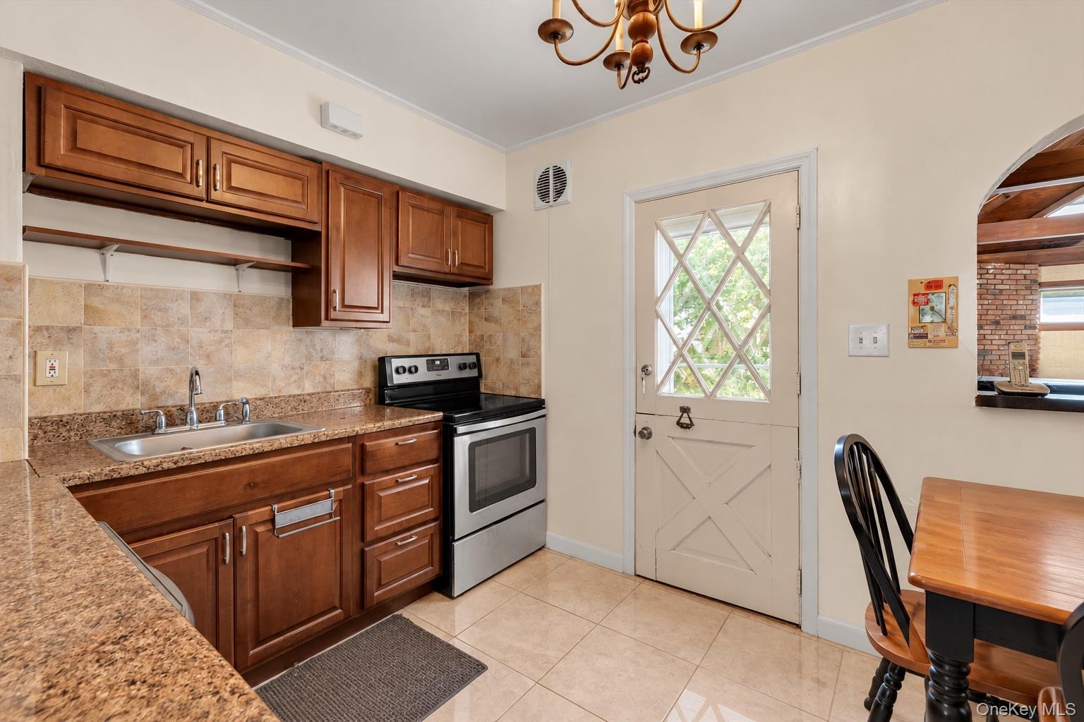 364 E State Street Property Photo 18