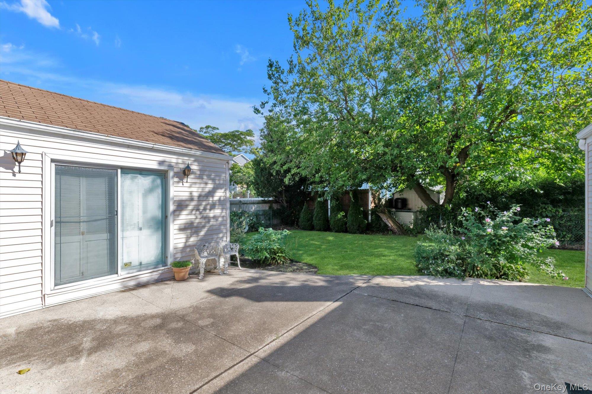 364 E State Street Property Photo 40