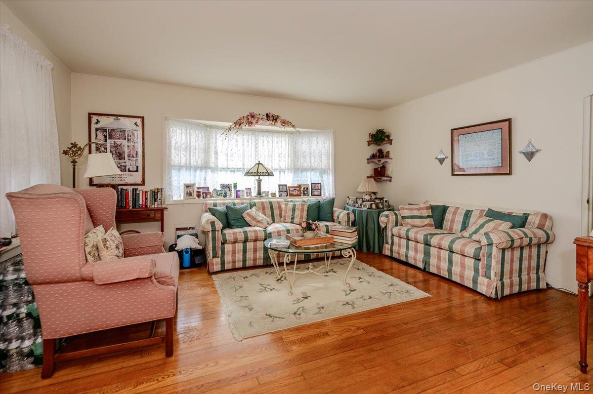 1170 W Park Street Property Photo 5