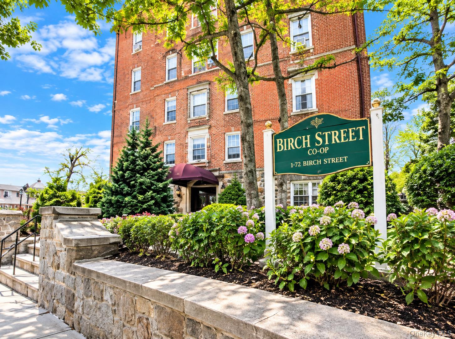 40 E Birch Street Apt 4d Property Photo 2