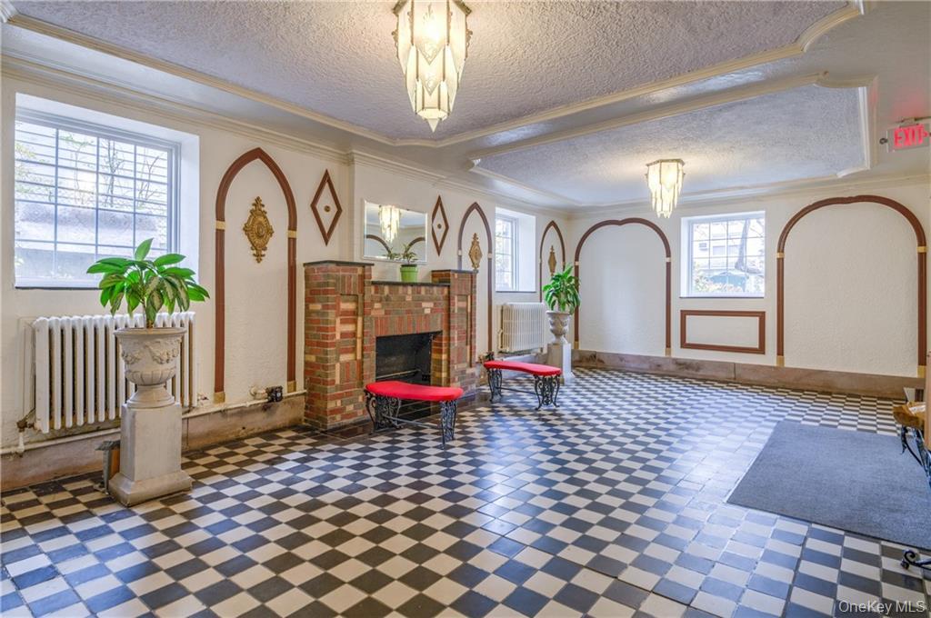 40 E Birch Street Apt 4d Property Photo 3