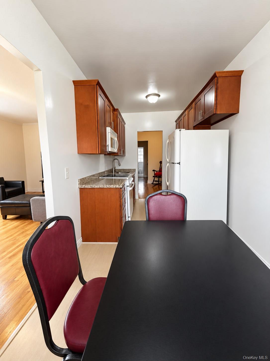 40 E Birch Street Apt 4d Property Photo 8