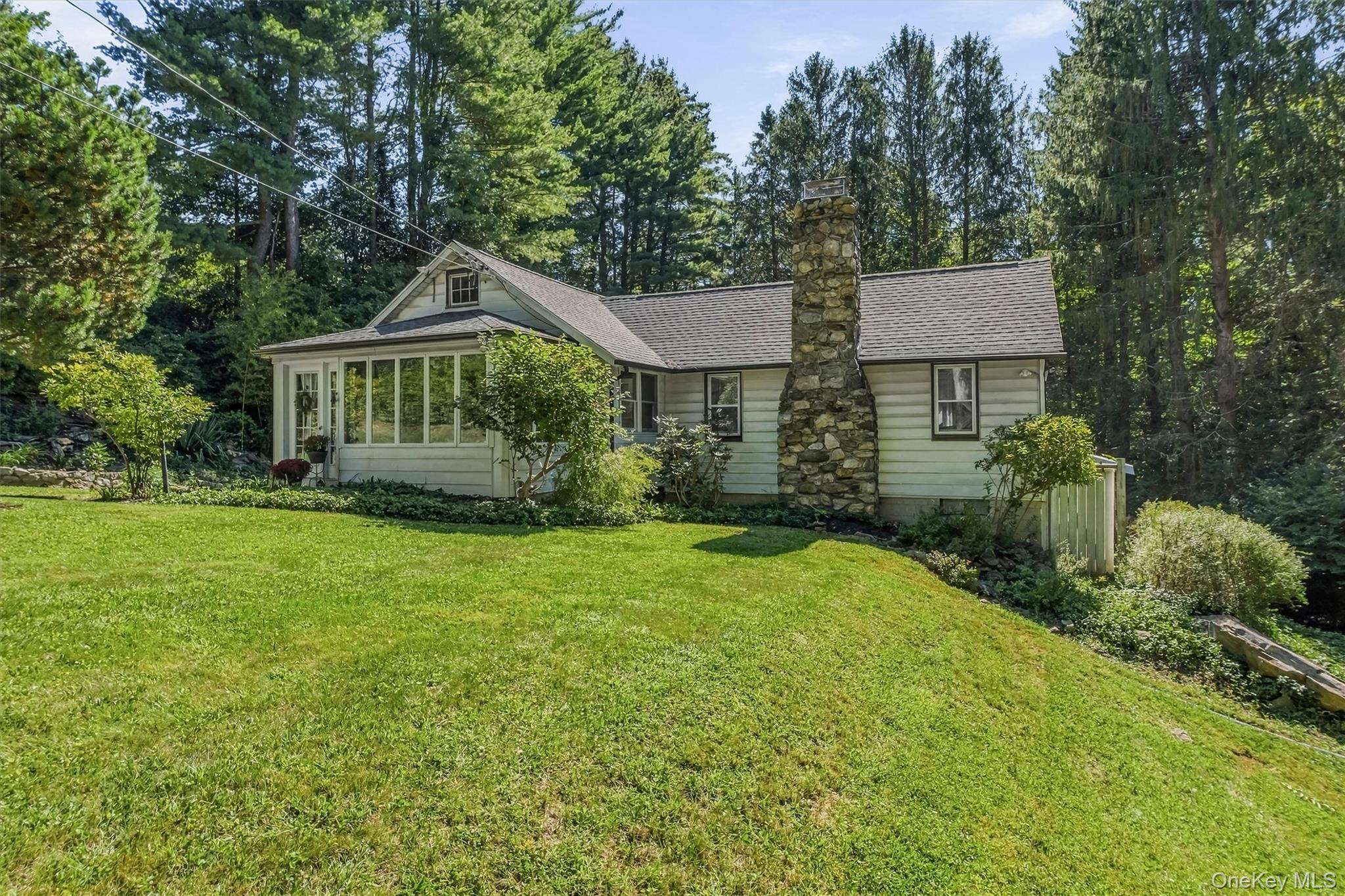 136 Bundy Hill Road Property Photo 2