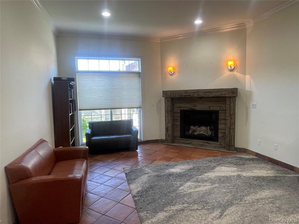15 W Penn Street Property Photo 6