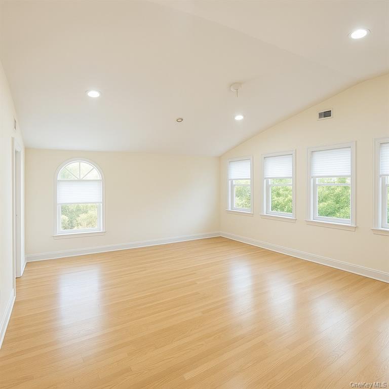 15 W Penn Street Property Photo 7