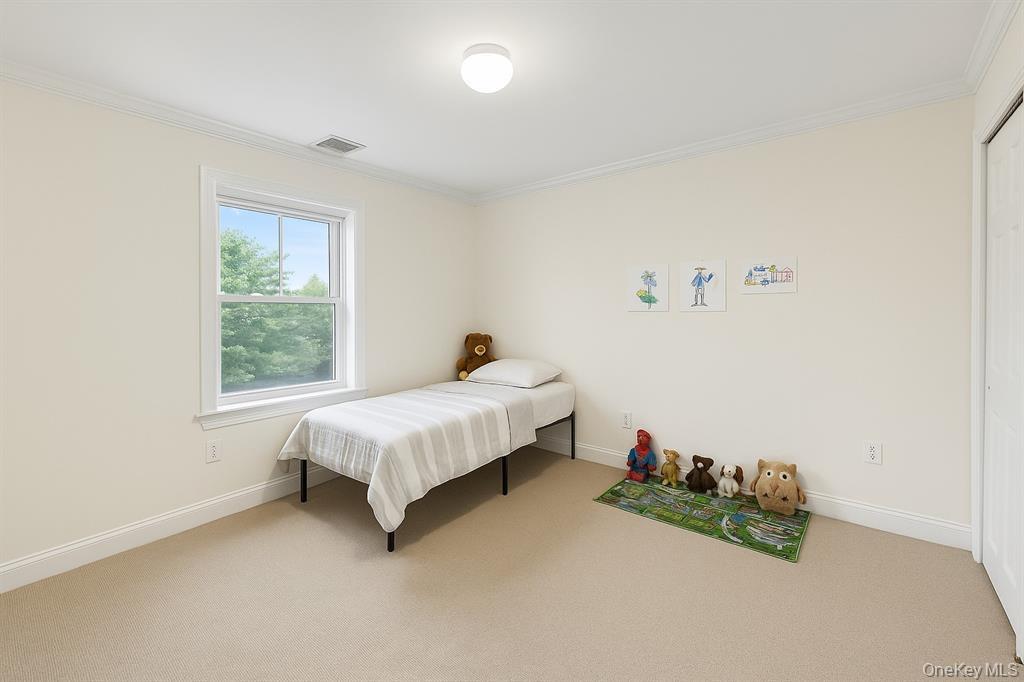 15 W Penn Street Property Photo 8
