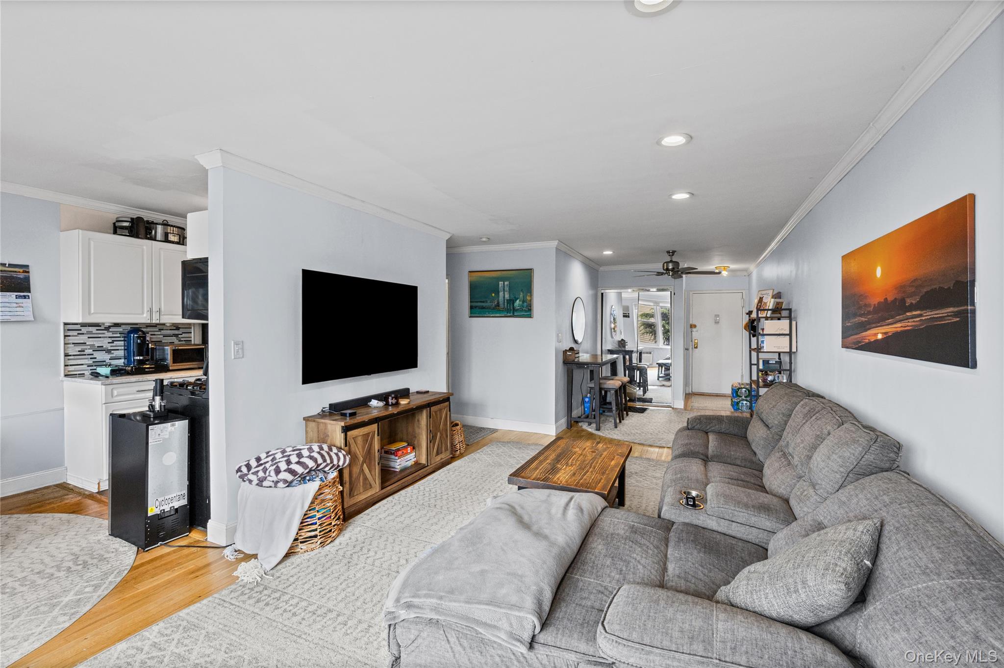 1 E Broadway 3d Property Photo 20