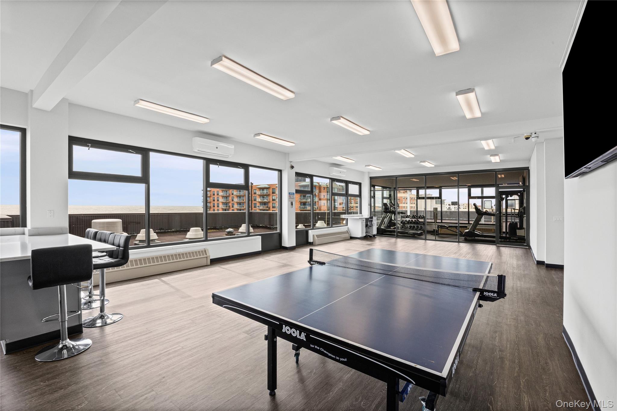 1 E Broadway 3d Property Photo 30