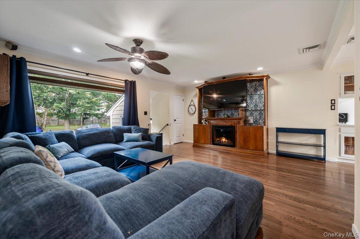 91 Flower Road Property Photo 5