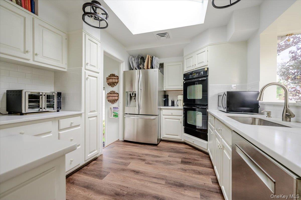91 Flower Road Property Photo 8