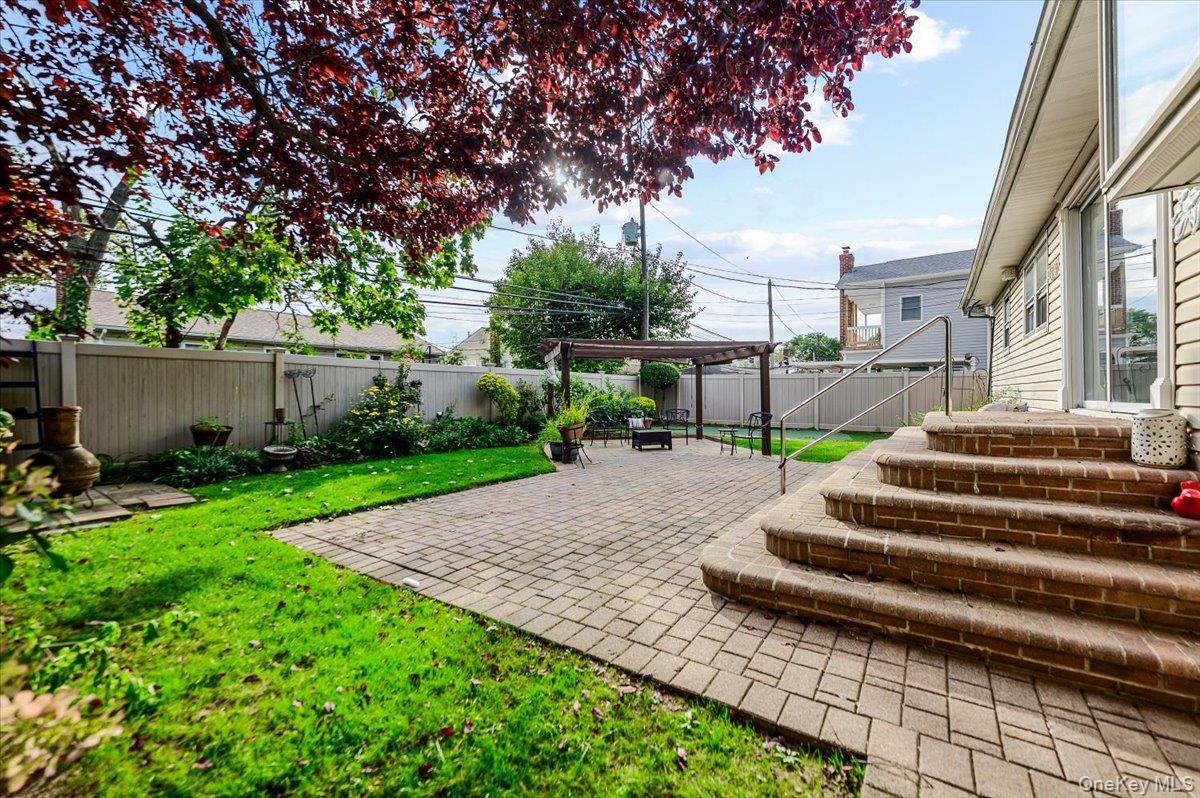 91 Flower Road Property Photo 22