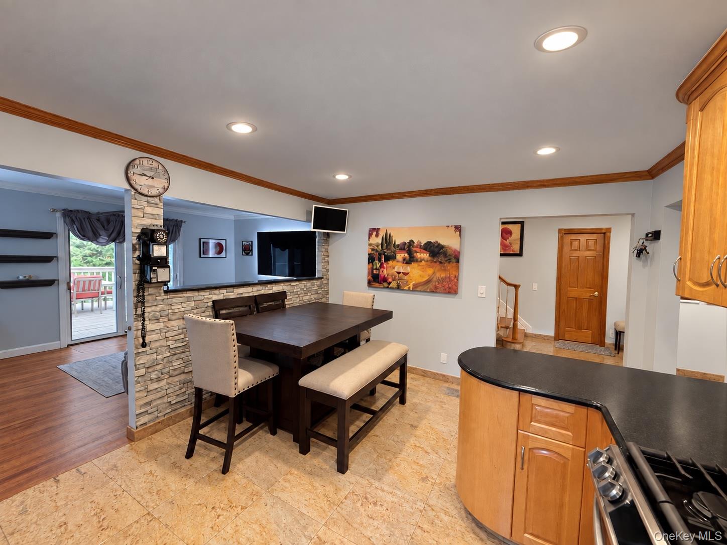 41 Homeland Drive Property Photo 7