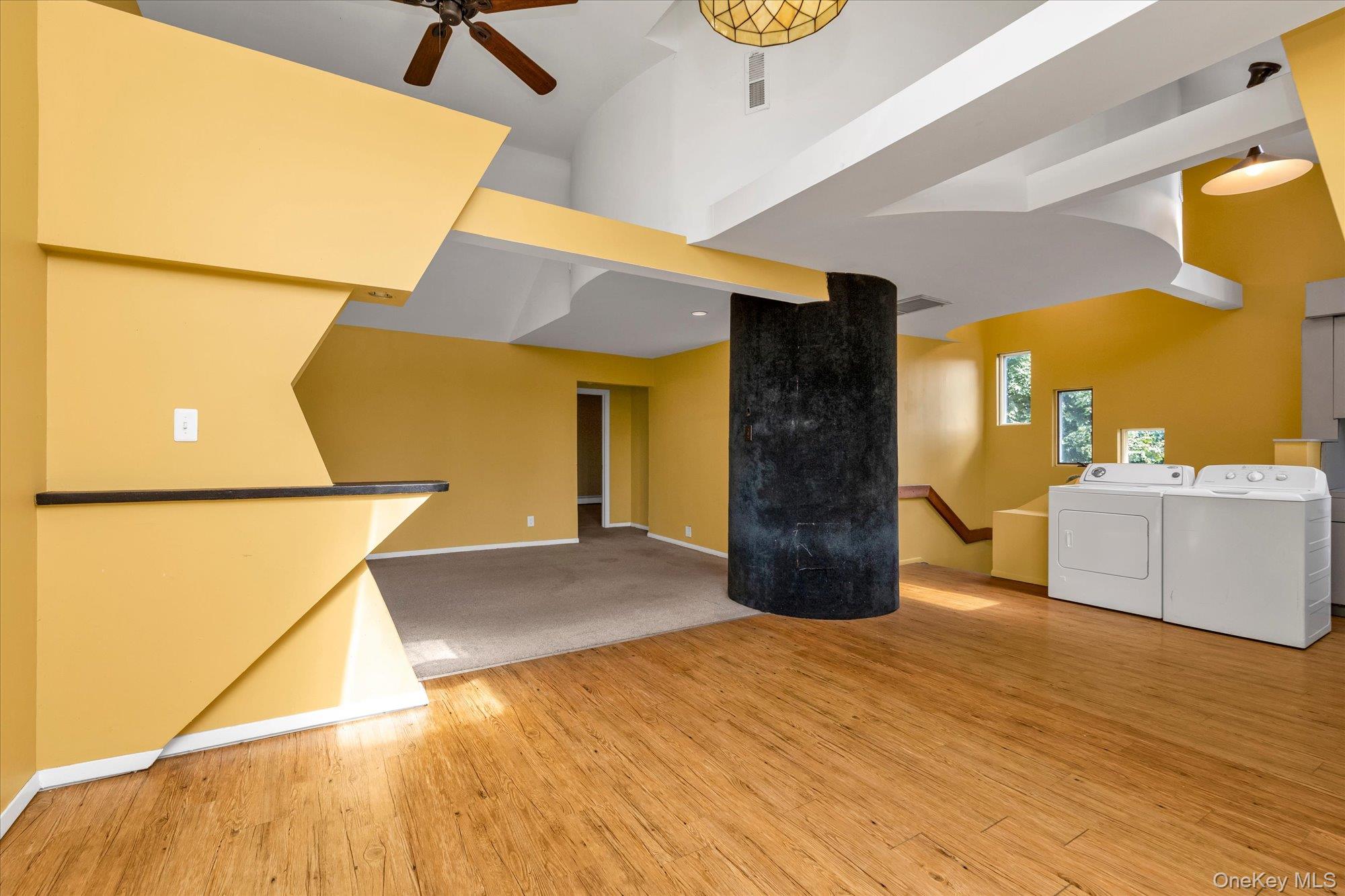 585 Seaman Avenue Property Photo 13