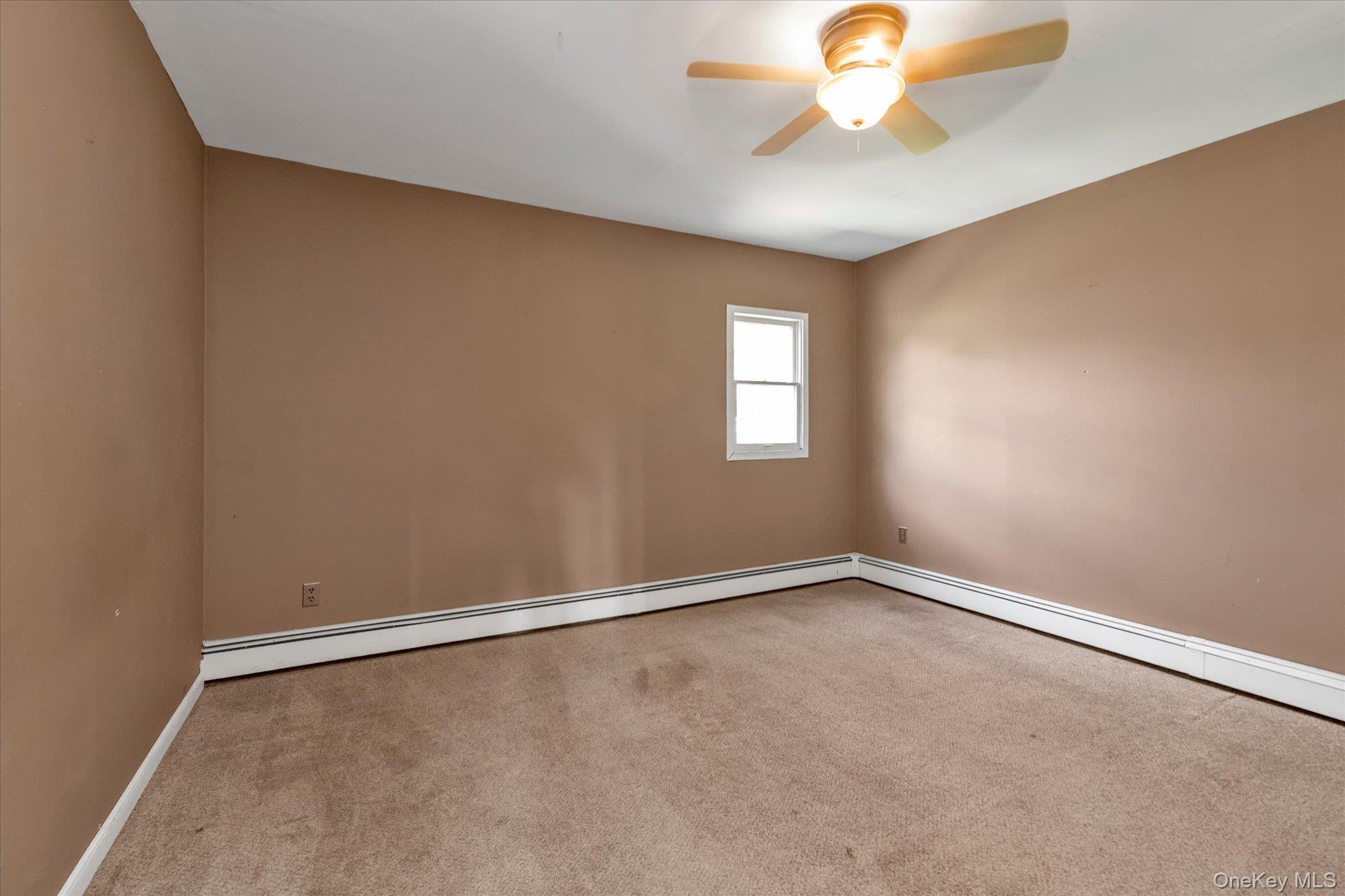 585 Seaman Avenue Property Photo 15