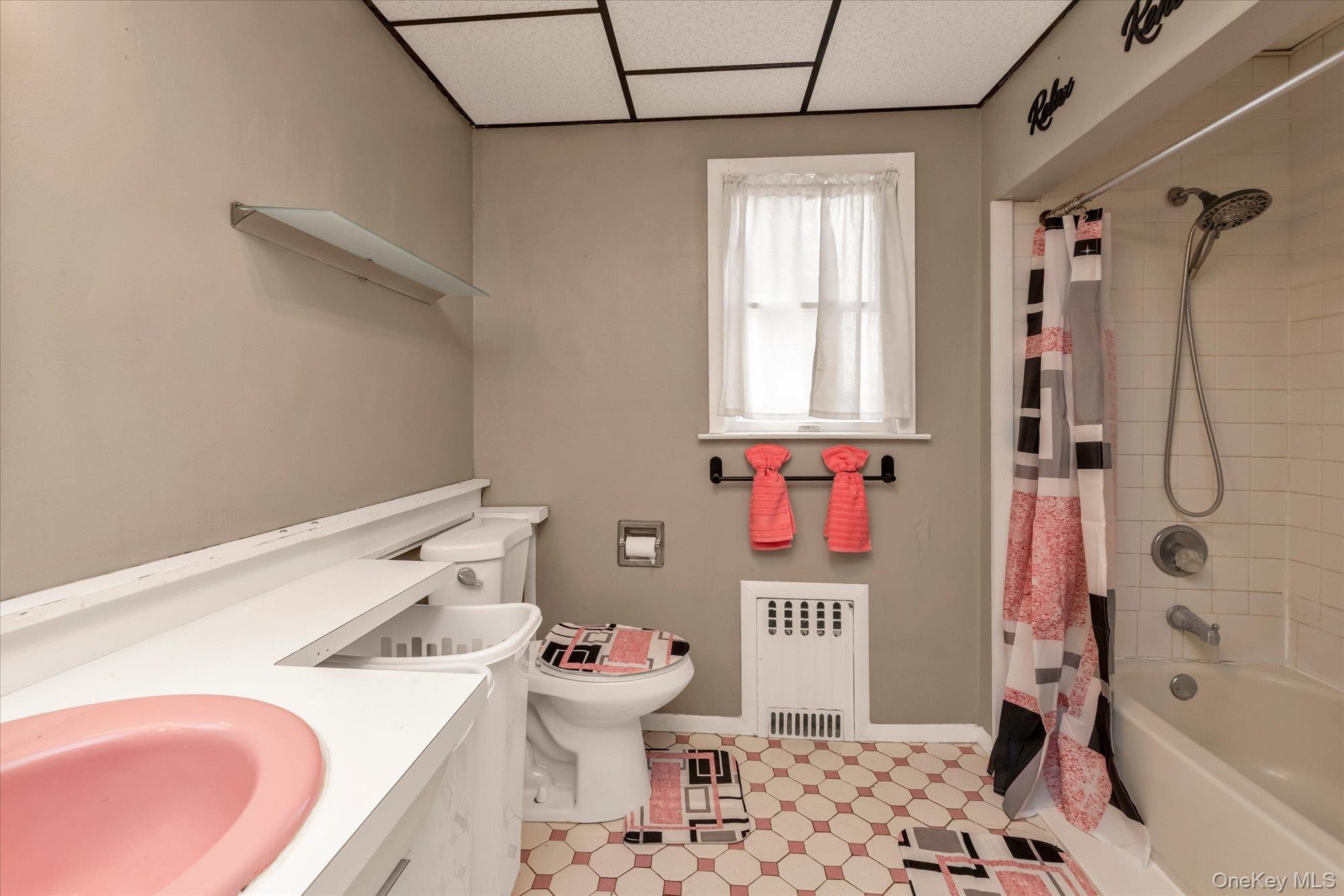 585 Seaman Avenue Property Photo 16
