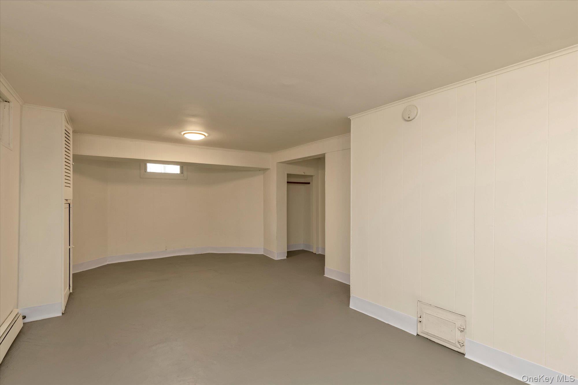585 Seaman Avenue Property Photo 18