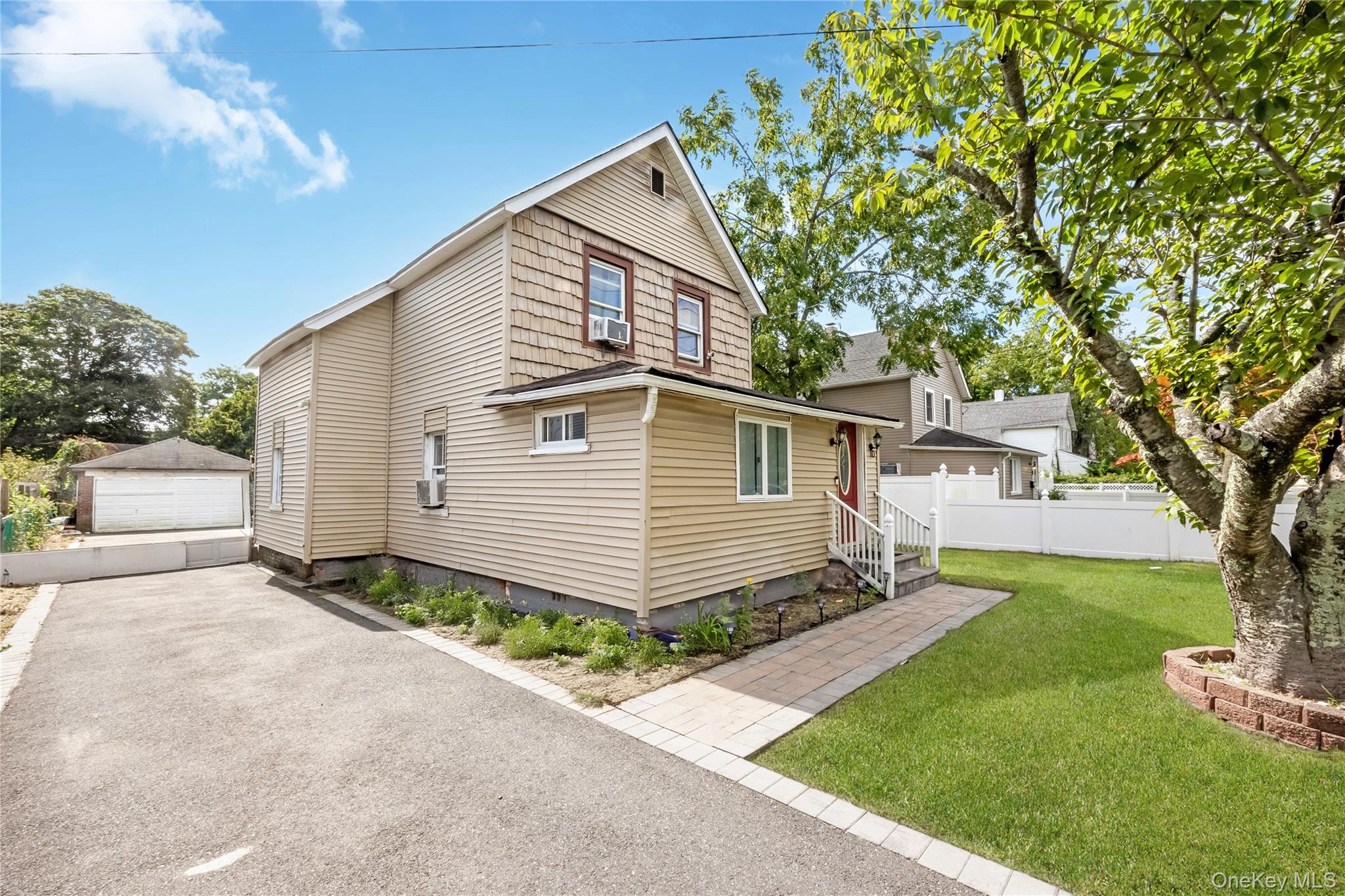 10 Brightside Avenue Property Photo 2