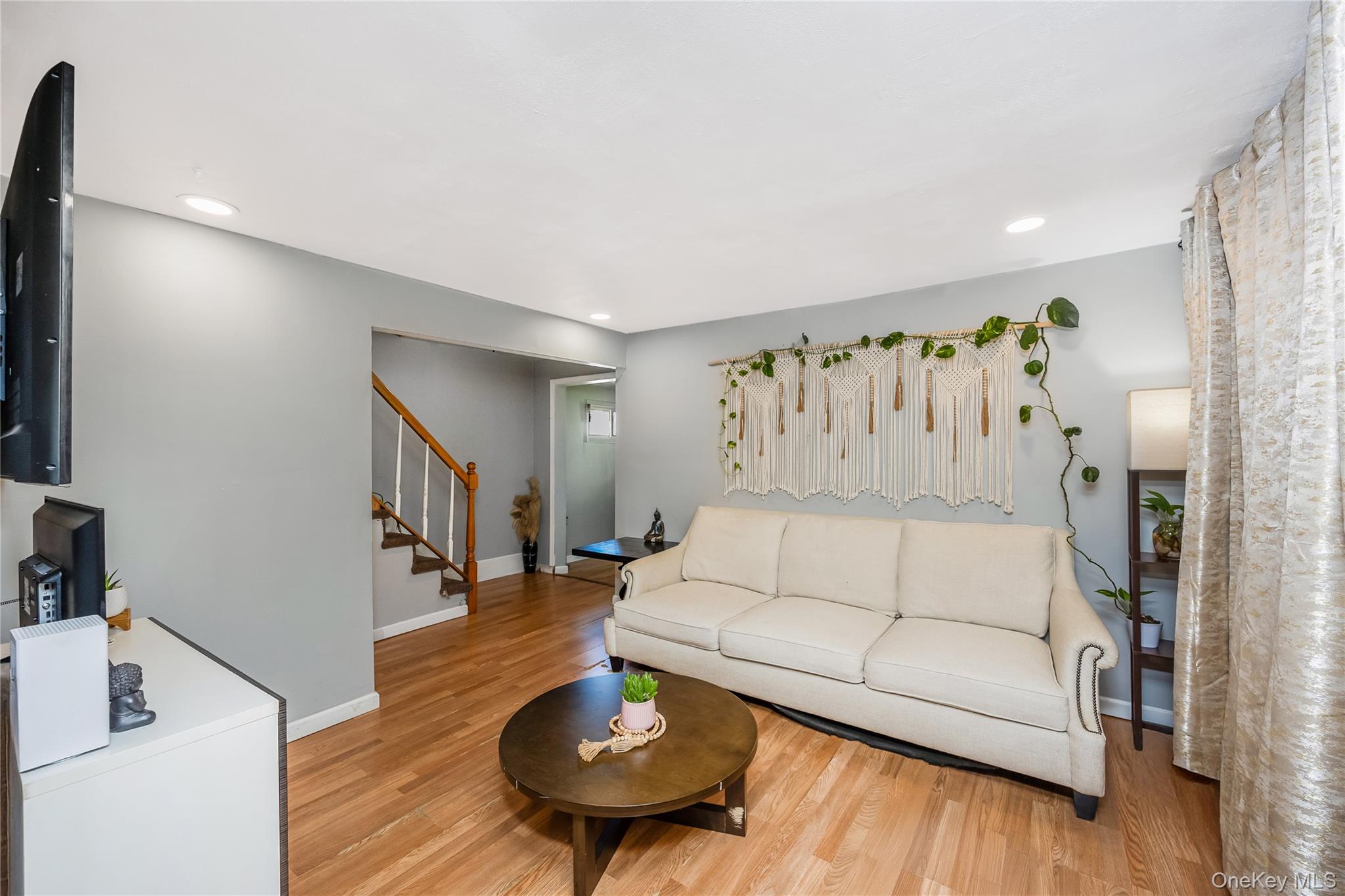 10 Brightside Avenue Property Photo 6