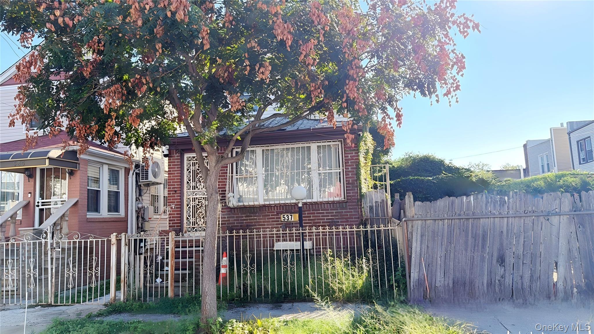 537 E 39th Street Property Photo 3