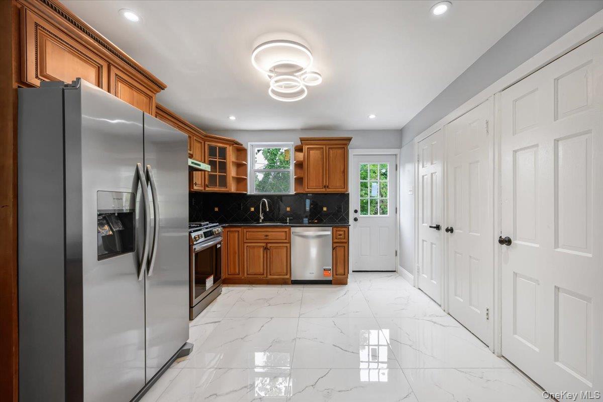336 W Seaman Avenue Property Photo 6