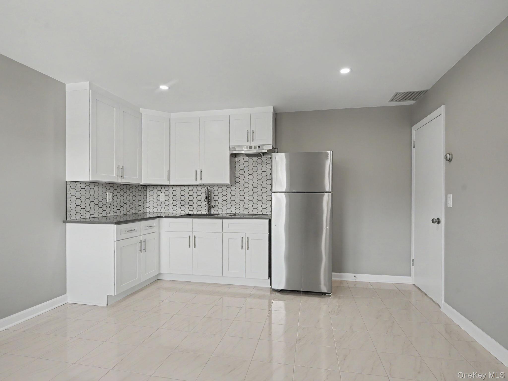 3 Livingston Street Property Photo 28