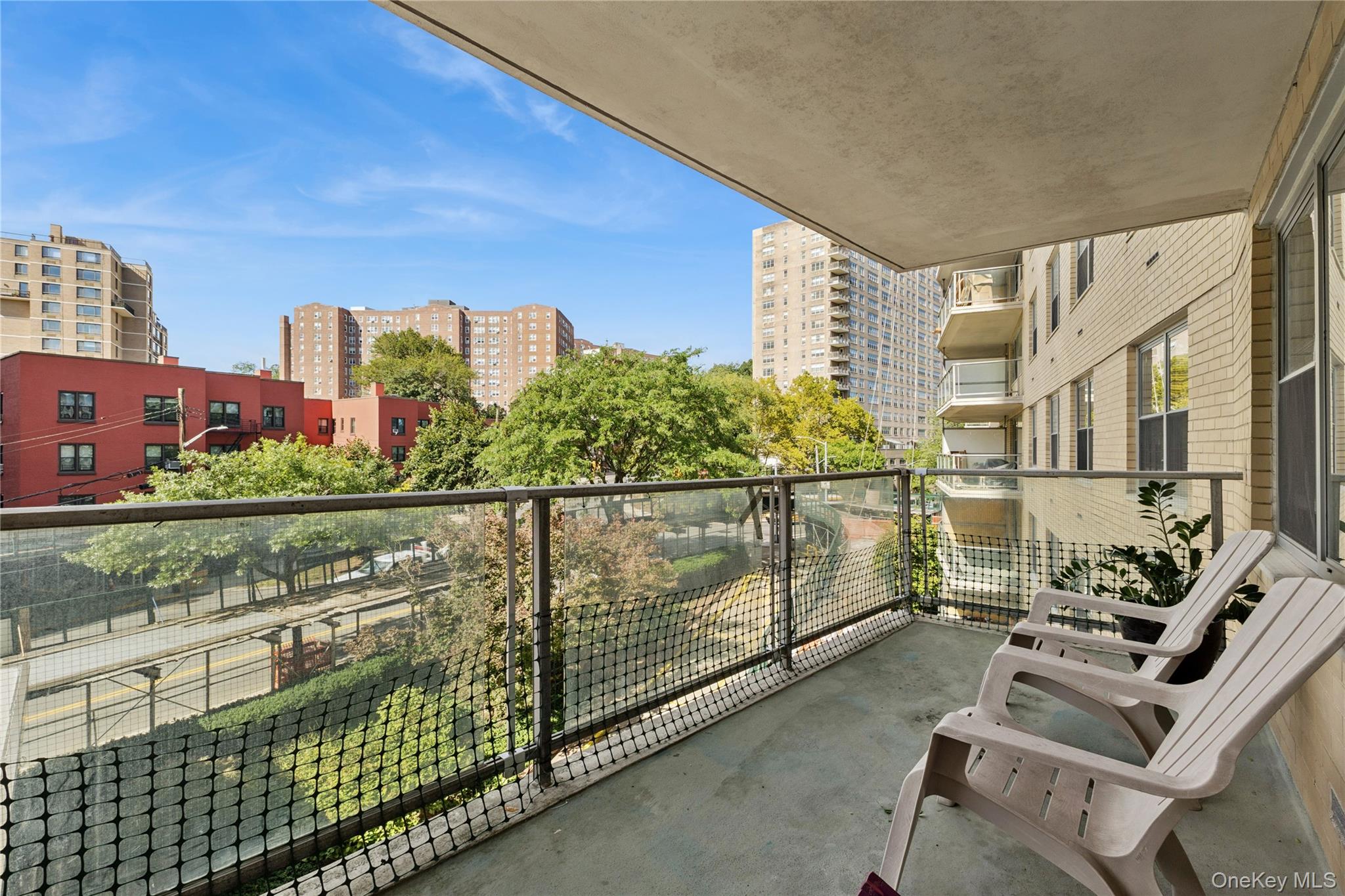 2500 Johnson Avenue 4k Property Photo 12