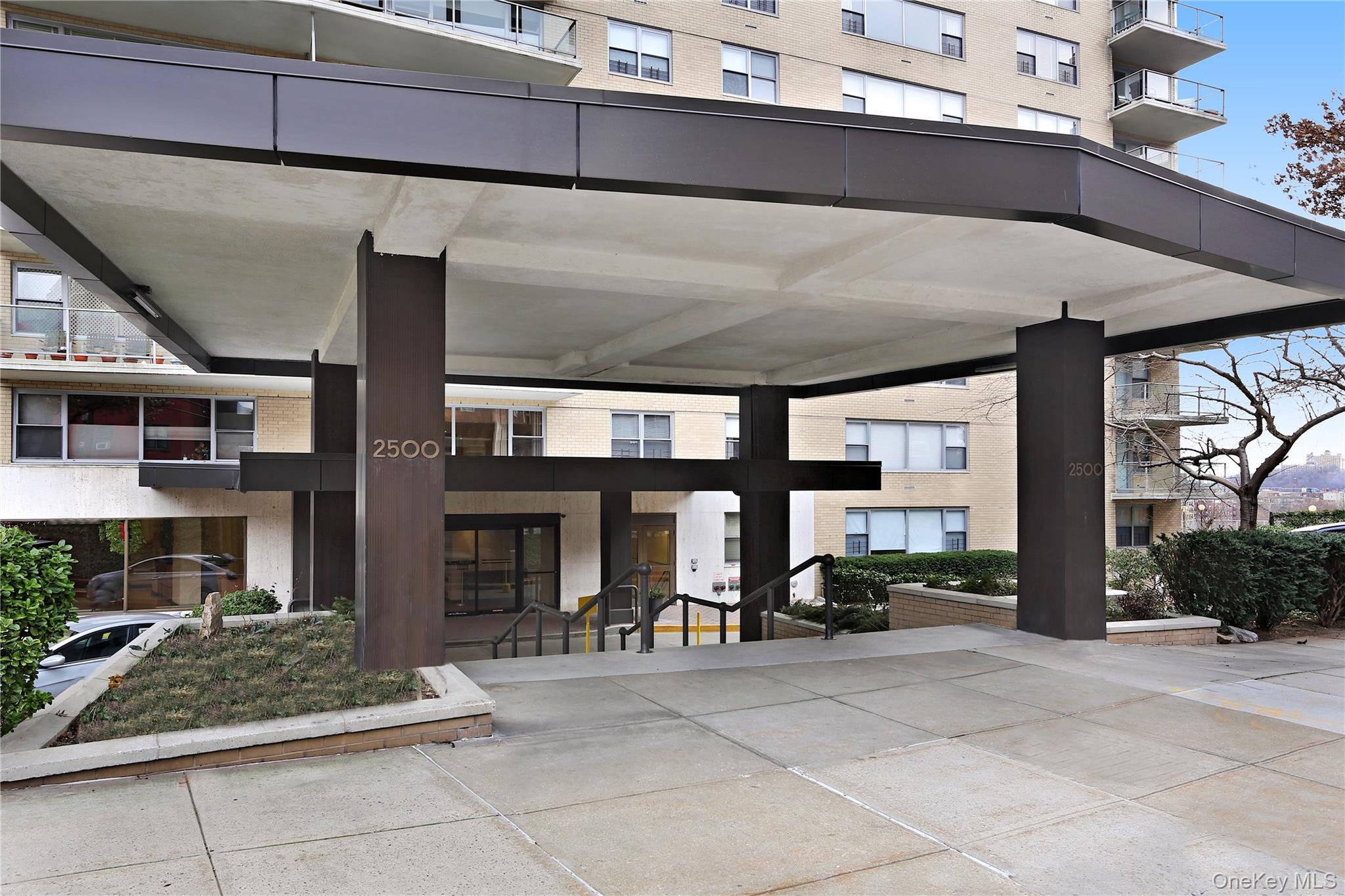 2500 Johnson Avenue 4k Property Photo 17