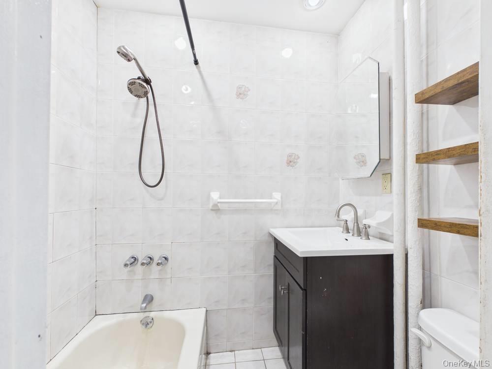 7862 81st Street Property Photo 3