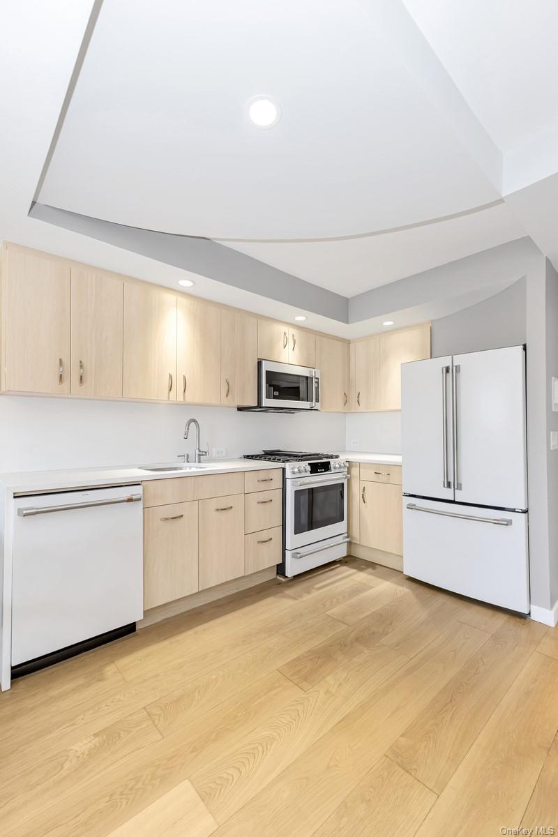 62-54 97th Place 9m Property Photo 4