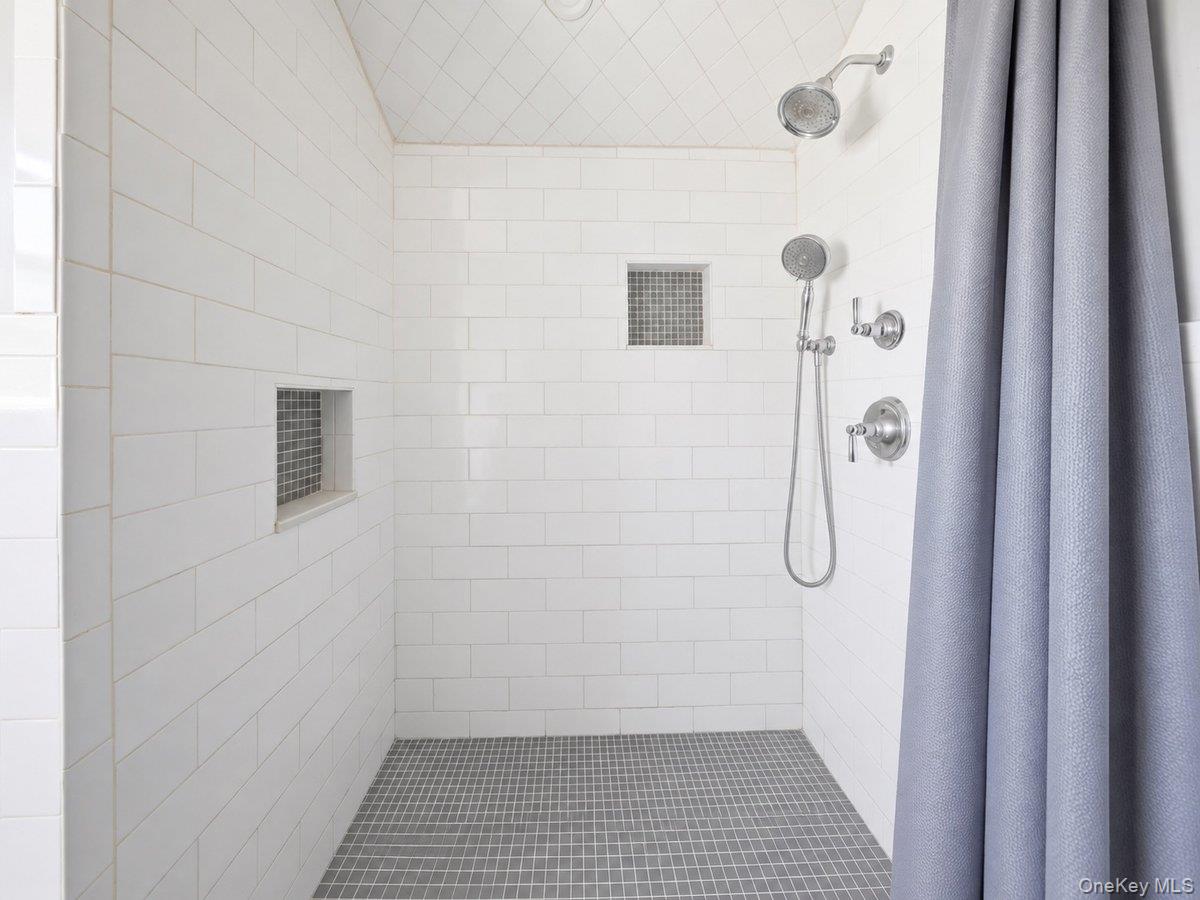 26 Huntington Drive Property Photo 20